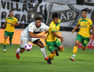 مباراة باراكاس سنترال و ديفينسا خوستيكا