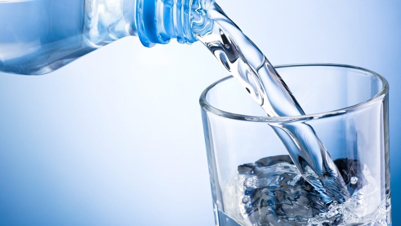 اهمية تناول الماء واضرار قلة شرب الماء للاطفال